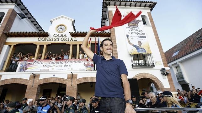 Alberto Contador vuelve a casa.