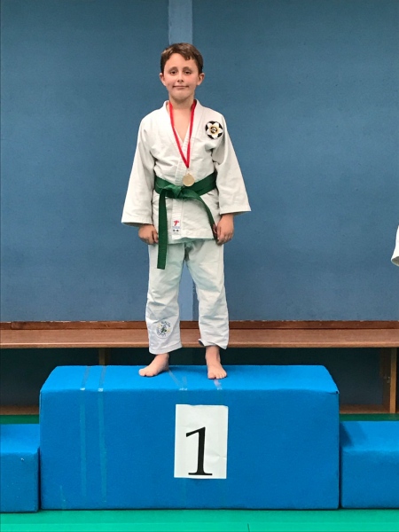 Gabriel Serrano repite medalla de oro en el Campeonato de Madrid de jiu-jitsu.