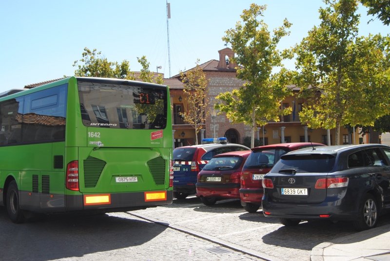 La Comunidad de Madrid retira dos paradas de autobús del barrio de Santa Elena.