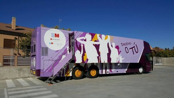 El autobús 'Drogas o tú' hace parada en San Martín de la Vega.