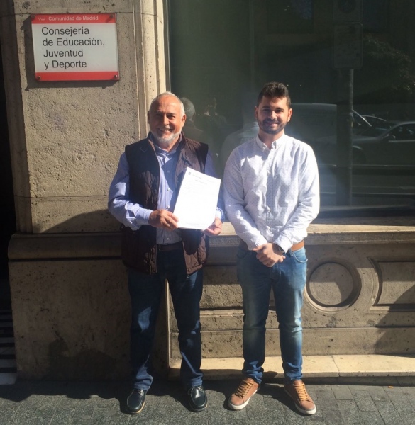 Presentadas más de 2.000 firmas para conseguir inversiones en los colegios de San Martín de la Vega.