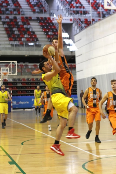 Pintobasket 79 – 84 Uros de Rivas.