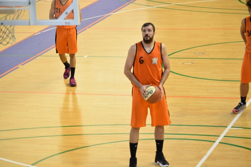 Uros de Rivas 71 – 64 Pintobasket | Imagen: Iván Atance.