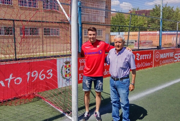 Viti, nuevo jugador del Atlético de Pinto.