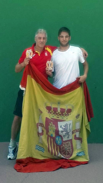 Federico García conquista junto a su padre la Primera división de frontenis.