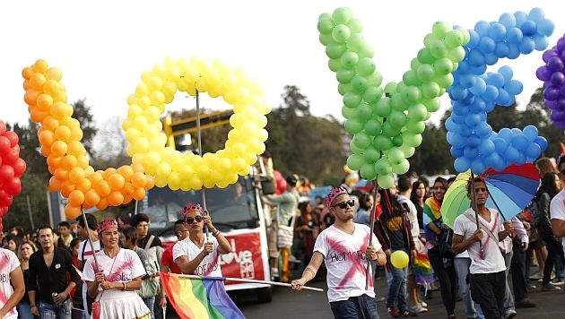 Pinto celebra el Día del orgullo LGTBI.