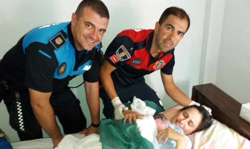 PIMER-Protección Civil y Policía Local asisten un parto en un domicilio de Pinto.