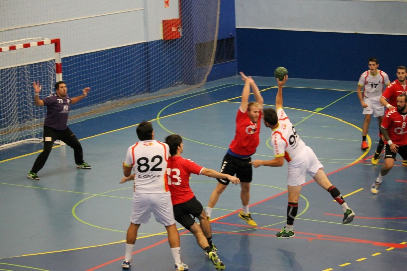 Cronistar Oviedo 27 - 20 BM Pinto.