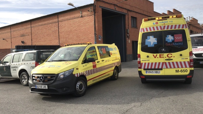 Un trabajador resulta herido muy grave en Pinto tras caerle un palé en la cabeza.