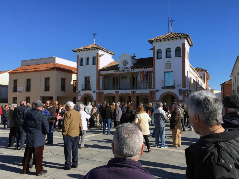 Más de 200 mayores se manifiestan en Pinto por "una pensión digna".