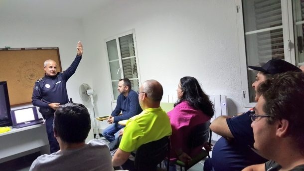 Curso de formación a Protección Civil impartido por Policía Local.