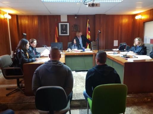 Momento del juicio por el robo de 400.000 euros en un hotel de Formentera.