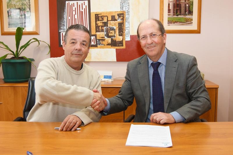 El concejal de Comercio, Daniel Santacruz, (izq) junto a Manuel Castro, presidente del Grupo Egido (drch).