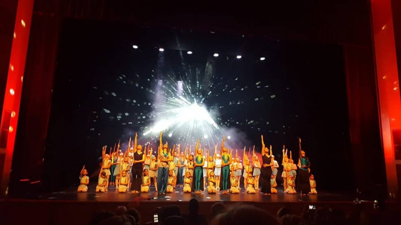 Actuación de la Escuela municipal de danza | Imagen: Vicky Gil Postigo.