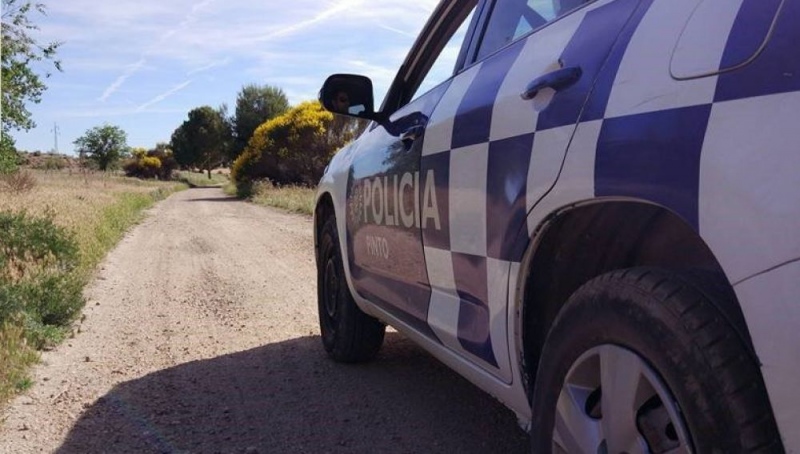Vehículo de la Policía Local de Pinto.