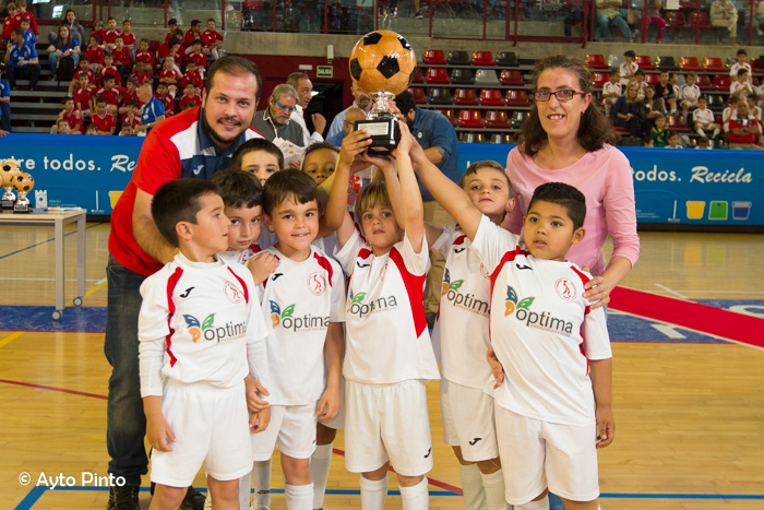 Entrega de trofeos de las competiciones escolares de la pasada temporada.