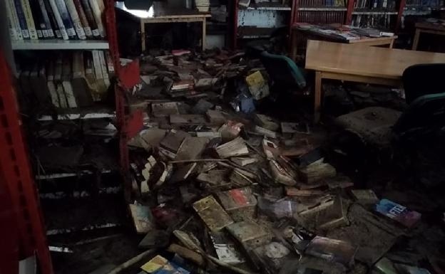 Biblioteca inundada de Cebolla.