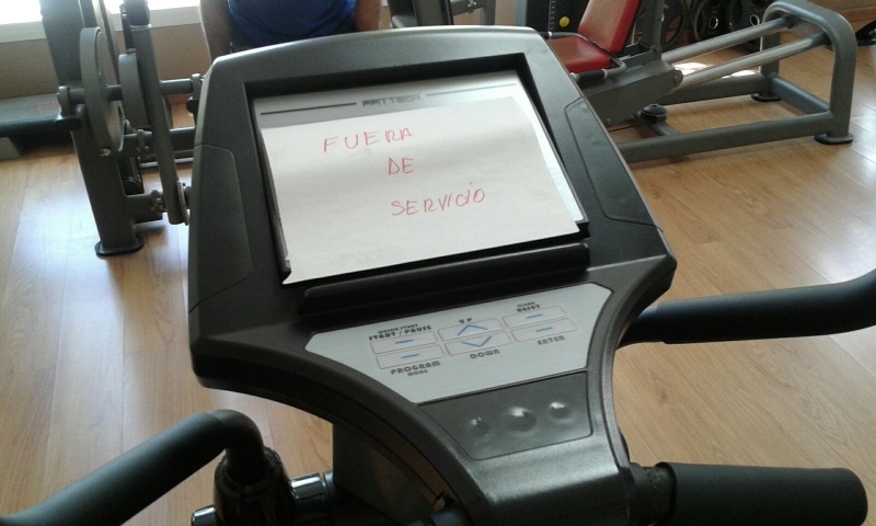 Máquina del gimnasio del polideportivo Sandra Aguilar.