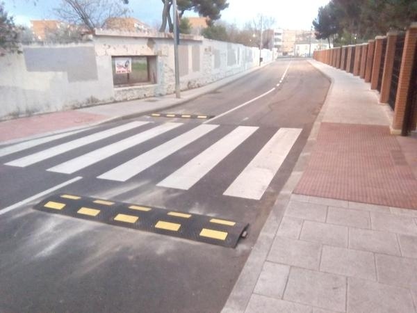 Resalto junto al parque Fúster.