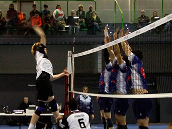 Voleibol Mundet 2 – 3 CV Pinto.
