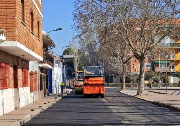Obras de reasfaltado en San Martín de la Vega.